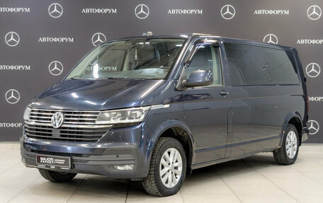 Volkswagen Caravelle T6 рестайлинг, 2020 год, 4 200 000 рублей, 1 фотография