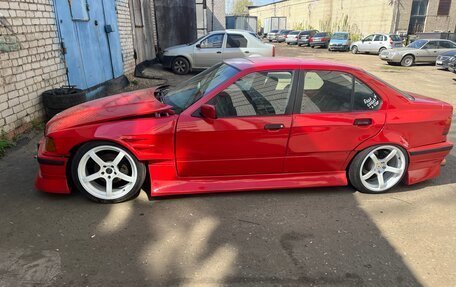 BMW 3 серия, 1992 год, 900 000 рублей, 2 фотография