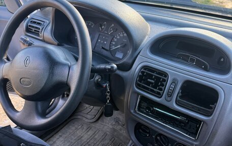 Renault Clio III, 2001 год, 200 000 рублей, 7 фотография