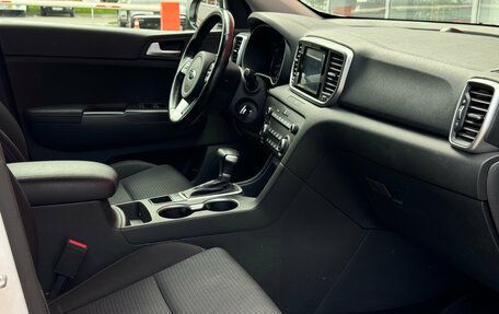 KIA Sportage IV рестайлинг, 2018 год, 2 268 000 рублей, 13 фотография