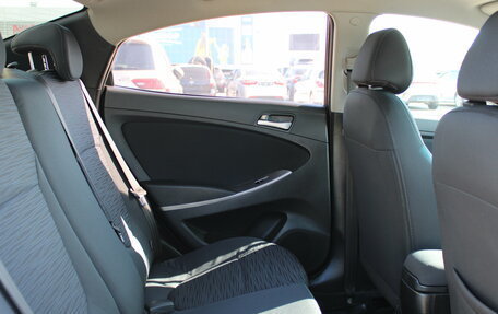 Hyundai Solaris II рестайлинг, 2015 год, 929 000 рублей, 16 фотография