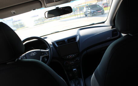 Hyundai Solaris II рестайлинг, 2015 год, 929 000 рублей, 24 фотография