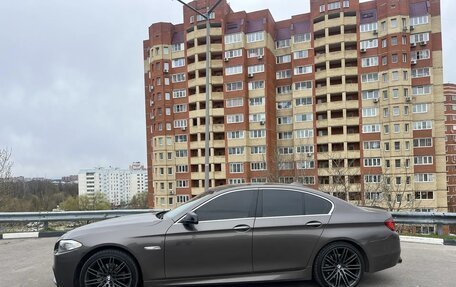 BMW 5 серия, 2013 год, 1 900 000 рублей, 4 фотография