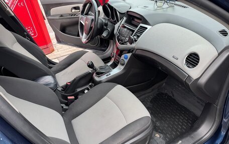 Chevrolet Cruze II, 2011 год, 549 000 рублей, 8 фотография