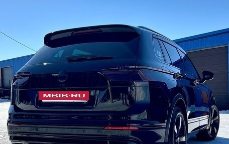 Volkswagen Tiguan II, 2018 год, 3 500 000 рублей, 3 фотография