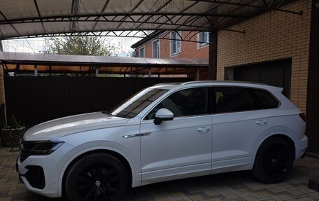 Volkswagen Touareg III, 2018 год, 5 500 000 рублей, 2 фотография