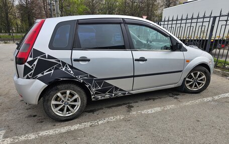 Ford Fiesta, 2004 год, 320 000 рублей, 3 фотография