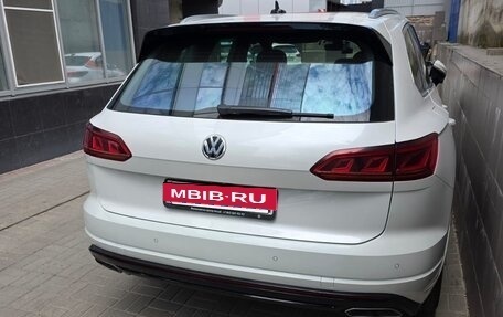 Volkswagen Touareg III, 2018 год, 5 500 000 рублей, 5 фотография