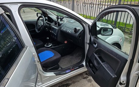 Ford Fiesta, 2004 год, 320 000 рублей, 9 фотография