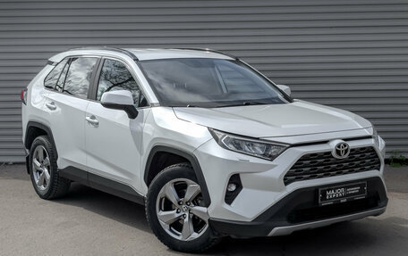 Toyota RAV4, 2019 год, 2 890 000 рублей, 3 фотография