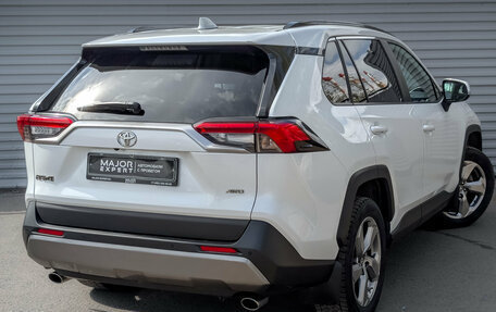 Toyota RAV4, 2019 год, 2 890 000 рублей, 5 фотография