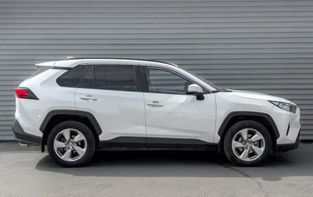 Toyota RAV4, 2019 год, 2 890 000 рублей, 4 фотография