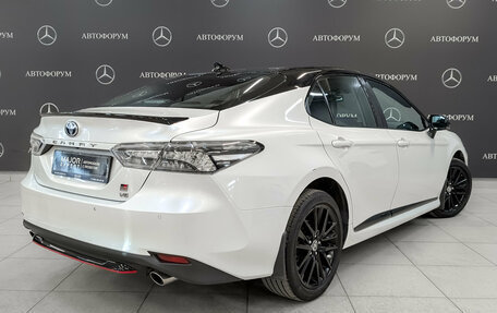 Toyota Camry, 2022 год, 3 900 000 рублей, 5 фотография