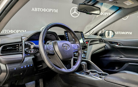 Toyota Camry, 2022 год, 3 900 000 рублей, 16 фотография