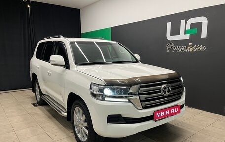 Toyota Land Cruiser 200, 2018 год, 6 300 000 рублей, 1 фотография