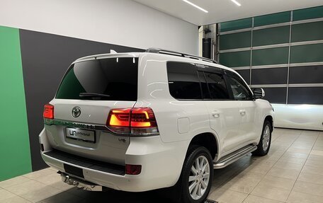 Toyota Land Cruiser 200, 2018 год, 6 300 000 рублей, 6 фотография