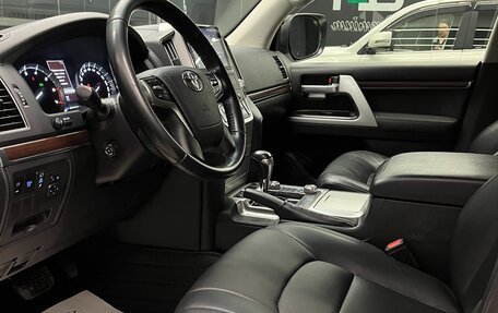 Toyota Land Cruiser 200, 2018 год, 6 300 000 рублей, 8 фотография