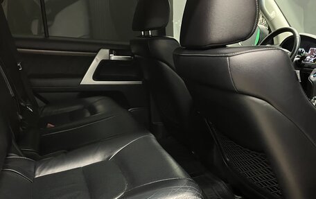 Toyota Land Cruiser 200, 2018 год, 6 300 000 рублей, 15 фотография