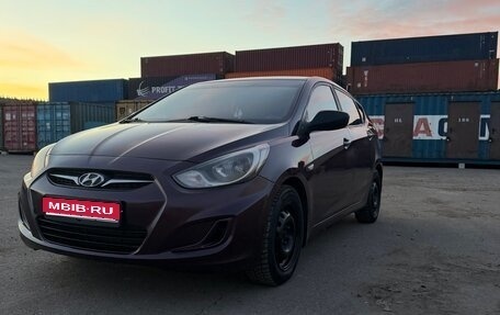 Hyundai Solaris II рестайлинг, 2013 год, 600 000 рублей, 1 фотография