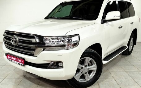 Toyota Land Cruiser 200, 2016 год, 5 600 000 рублей, 1 фотография