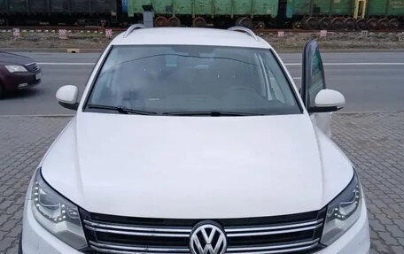 Volkswagen Tiguan I, 2011 год, 1 050 000 рублей, 4 фотография