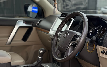 Toyota Land Cruiser Prado 150 рестайлинг 2, 2023 год, 6 000 000 рублей, 8 фотография