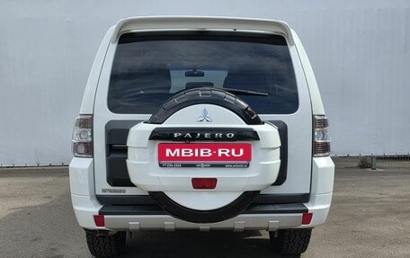 Mitsubishi Pajero IV, 2013 год, 2 330 000 рублей, 6 фотография