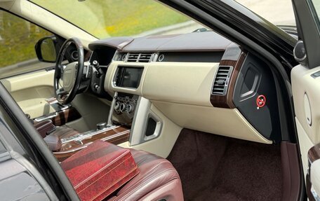 Land Rover Range Rover IV рестайлинг, 2015 год, 3 400 000 рублей, 15 фотография