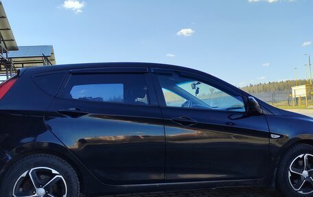 Hyundai Solaris II рестайлинг, 2011 год, 550 000 рублей, 5 фотография
