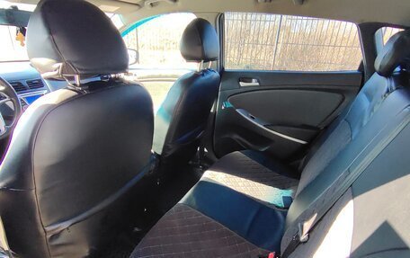 Hyundai Solaris II рестайлинг, 2011 год, 550 000 рублей, 9 фотография