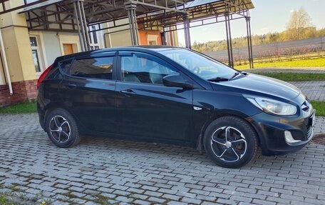 Hyundai Solaris II рестайлинг, 2011 год, 550 000 рублей, 7 фотография
