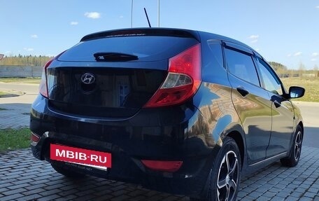 Hyundai Solaris II рестайлинг, 2011 год, 550 000 рублей, 6 фотография