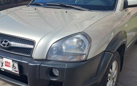 Hyundai Tucson III, 2008 год, 650 000 рублей, 3 фотография