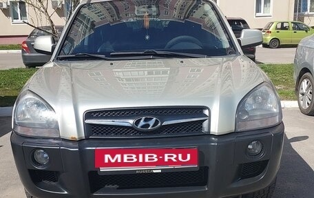 Hyundai Tucson III, 2008 год, 650 000 рублей, 2 фотография