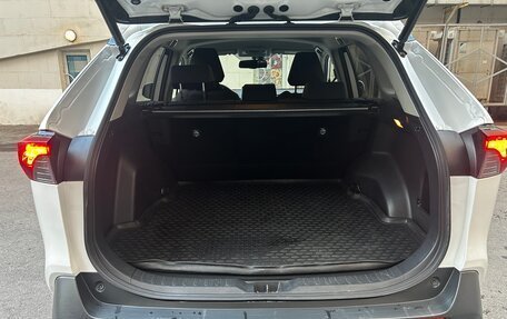 Toyota RAV4, 2020 год, 3 140 000 рублей, 9 фотография