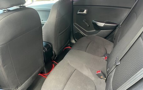 KIA Rio III рестайлинг, 2013 год, 670 000 рублей, 14 фотография