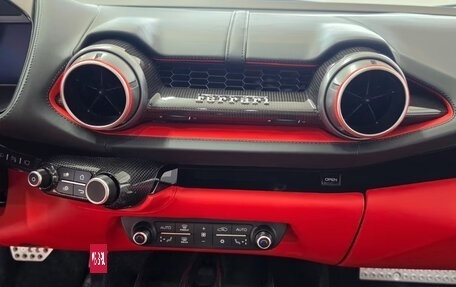 Ferrari 812, 2024 год, 67 000 000 рублей, 19 фотография