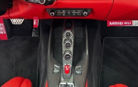Ferrari 812, 2024 год, 67 000 000 рублей, 20 фотография