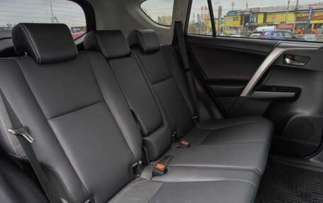 Toyota RAV4, 2017 год, 2 835 000 рублей, 12 фотография