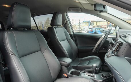 Toyota RAV4, 2017 год, 2 835 000 рублей, 13 фотография