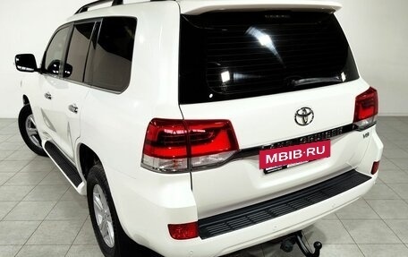 Toyota Land Cruiser 200, 2016 год, 5 600 000 рублей, 6 фотография