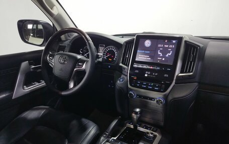 Toyota Land Cruiser 200, 2016 год, 5 600 000 рублей, 12 фотография