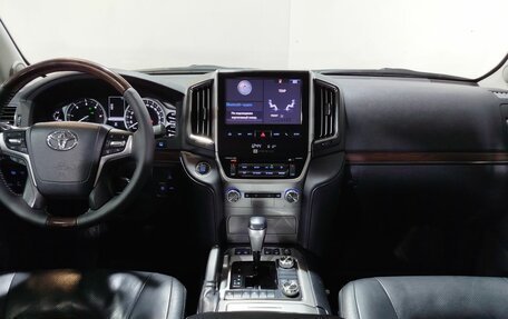 Toyota Land Cruiser 200, 2016 год, 5 600 000 рублей, 13 фотография