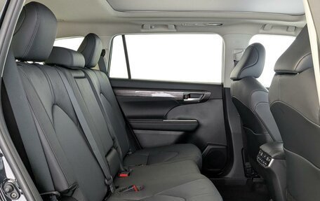 Toyota Highlander, 2025 год, 6 600 000 рублей, 12 фотография