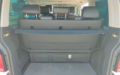 Volkswagen Multivan T6 рестайлинг, 2018 год, 3 900 000 рублей, 4 фотография