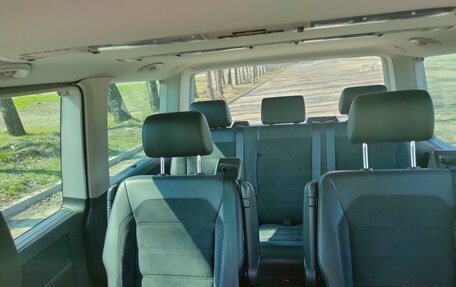Volkswagen Multivan T6 рестайлинг, 2018 год, 3 900 000 рублей, 11 фотография