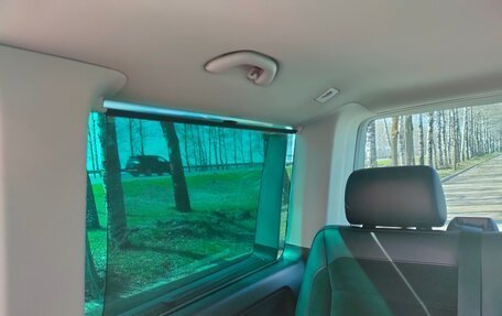 Volkswagen Multivan T6 рестайлинг, 2018 год, 3 900 000 рублей, 9 фотография