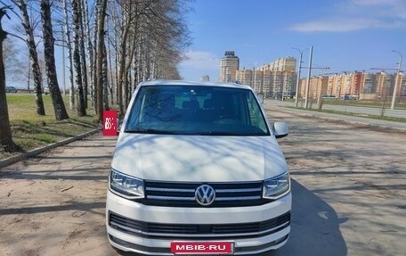 Volkswagen Multivan T6 рестайлинг, 2018 год, 3 900 000 рублей, 15 фотография