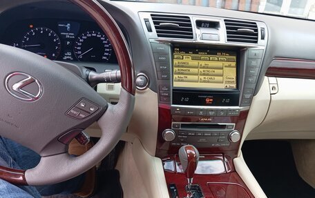 Lexus LS IV, 2010 год, 2 000 000 рублей, 11 фотография