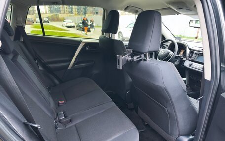 Toyota RAV4, 2016 год, 2 399 000 рублей, 10 фотография